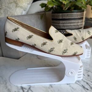 Coach Utopia Embroidered lobster Loafers Women’s Size 7.5 –Gold Trim Cream Flats